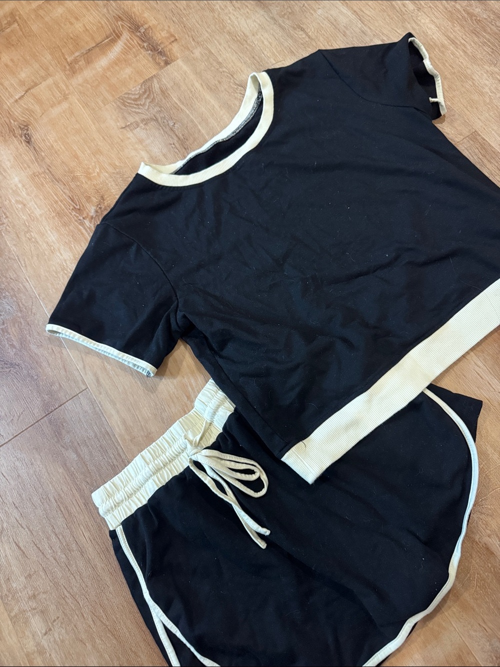 Amazon Black and Cream Two-Piece Lounge Set